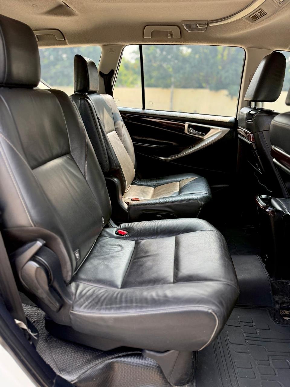 Innova Crysta 2.4 Z